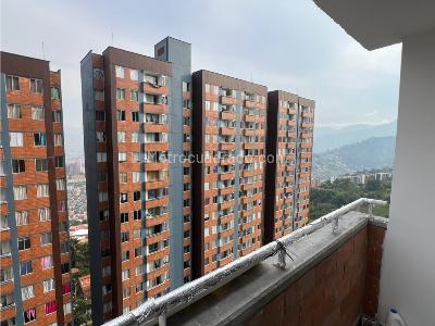 Apartamento de 3 alcobas en venta en Robledo Pajarito, Medellín, 42 m² · foto 12 de 12