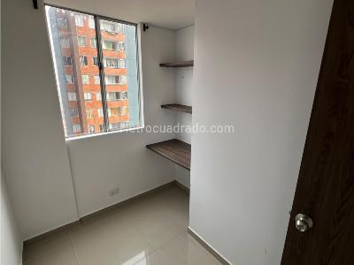 Apartamento de 3 alcobas en venta en Robledo Pajarito, Medellín, 42 m² · foto 3 de 12