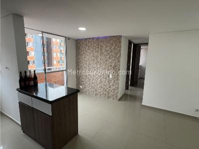 Apartamento de 3 alcobas en venta en Robledo Pajarito, Medellín, 42 m² · foto 7 de 12