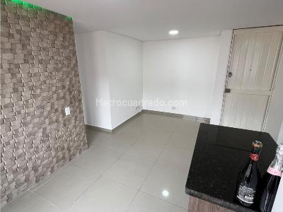 Apartamento de 3 alcobas en venta en Robledo Pajarito, Medellín, 42 m² · foto 8 de 12