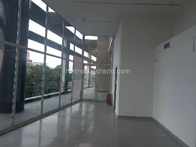 Local Comercial en Arriendo, SANTA BARBARA, Bogotá D.C.