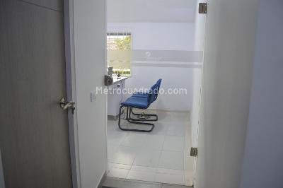 Casa de 5 alcobas en venta en Alhambra, Bogotá, 315 m² · foto 3 de 11
