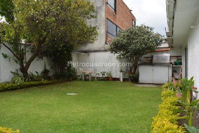 Casa de 5 alcobas en venta en Alhambra, Bogotá, 315 m² · foto 7 de 11