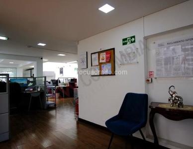 Casa de 5 alcobas en venta en Santa Margarita, Bogotá, 323 m² · foto 3 de 18