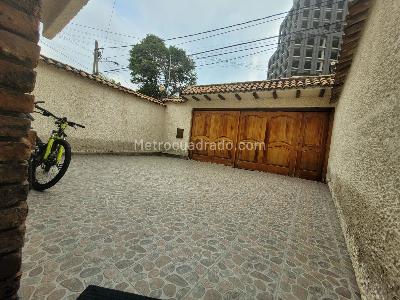 Casa de 4 alcobas en venta en Santa Ana Occidental, Bogotá, 139 m² · foto 7 de 9