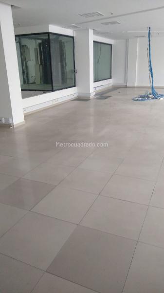 Edificio de Oficinas en Arriendo, CHICO, Bogotá D.C. - Más