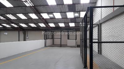 Warehouse for rent in TOBERIN ORQUIDEAS, Bogotá