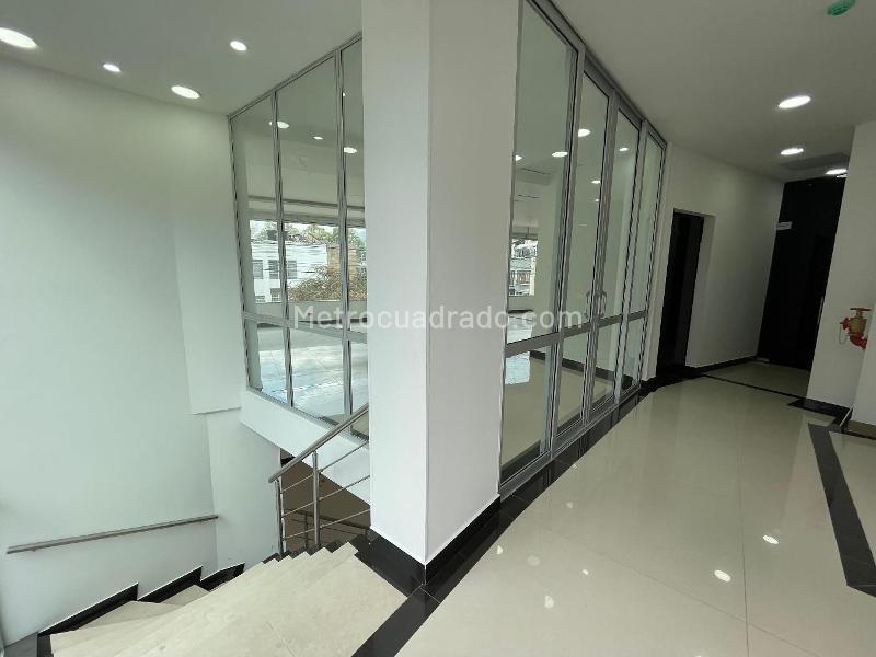 Edificio de Oficinas en Arriendo, EL CAMPIN, Bogotá D.C. - Widok 3