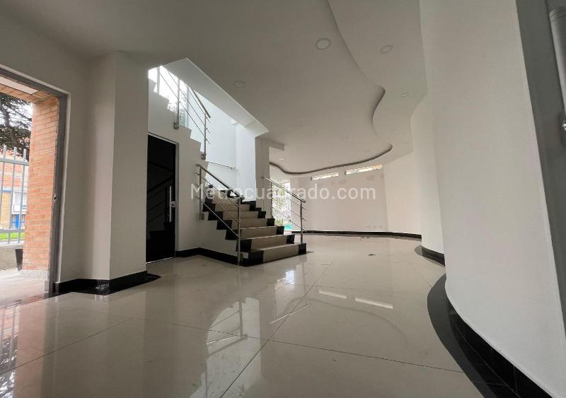 Edificio de Oficinas en Arriendo, EL CAMPIN, Bogotá D.C. - Widok 4
