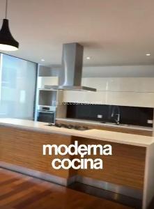 Apartamento de 3 alcobas en venta en El Chco, Bogotá, 176 m² · foto 10 de 18