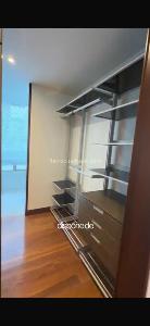 Apartamento de 3 alcobas en venta en El Chco, Bogotá, 176 m² · foto 12 de 18