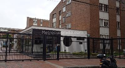 Apartamento de 3 alcobas en venta en Ural Restrepo, Bogotá, 110 m² · foto 2 de 20