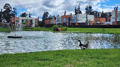 Casa de 3 alcobas en arriendo en Oikos Savanna Monterrey, Cajicá, 136 m² · foto 17 de 18