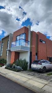 Casa de 3 alcobas en arriendo en Oikos Savanna Monterrey, Cajicá, 136 m² · foto 2 de 18