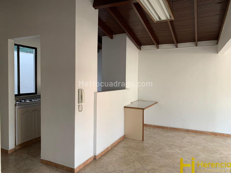 Beautiful 2BR Apartment in Suramericana - 7