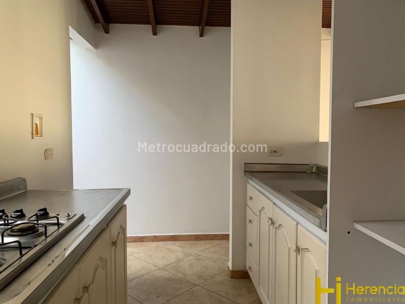 Beautiful 2BR Apartment in Suramericana - 8