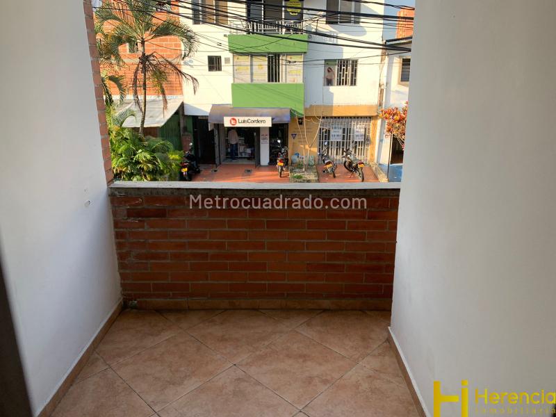 Beautiful 2BR Apartment in Suramericana - 9