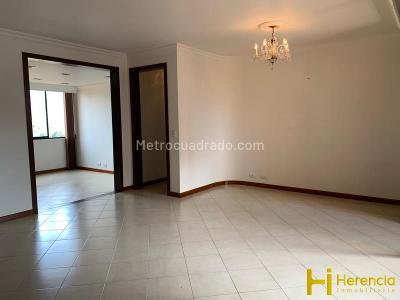 Apartamento de 2 alcobas en arriendo en Carlos E, Medellín, 85 m² · foto 2 de 11