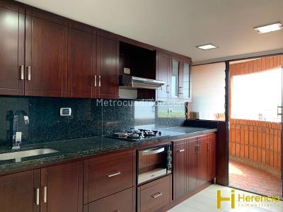 Apartamento de 2 alcobas en arriendo en Carlos E, Medellín, 85 m² · foto 6 de 11
