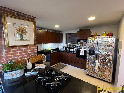 Casa de 5 alcobas en venta en La Doctora, Sabaneta, 1200 m² · foto 5 de 20