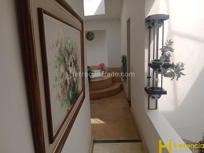 Casa de 4 alcobas en venta en El Poblado, Medellín, 450 m² · foto 10 de 20