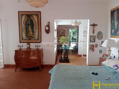 Casa de 4 alcobas en venta en El Poblado, Medellín, 450 m² · foto 15 de 20
