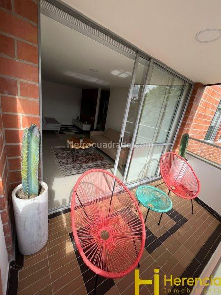 Apartamento amoblado de 3 Alcobas cerca al centro comercial en El Poblado - 2