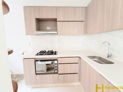 Apartamento de 3 alcobas en venta en Belen, Medellín, 82 m² · foto 2 de 20