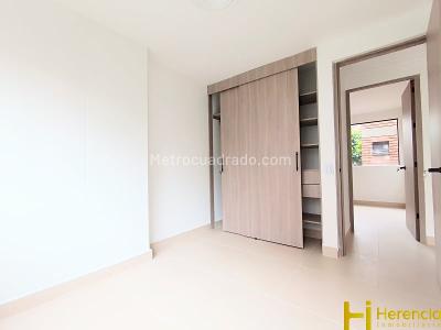 Apartamento de 3 alcobas en venta en Belen, Medellín, 82 m² · foto 13 de 20