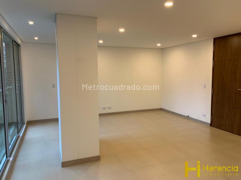 Charming 2BR Apartment near UPB - 3
