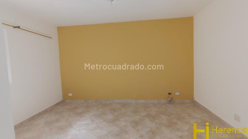 Versatile 4BR House in La Floresta - 3