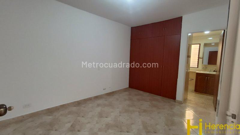 Versatile 4BR House in La Floresta - 6