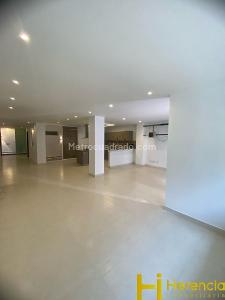 Apartamento de 4 alcobas en venta en Los Colores, Medellín, 130 m² · foto 5 de 20