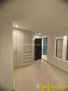 Apartamento de 4 alcobas en venta en Los Colores, Medellín, 130 m² · foto 9 de 20