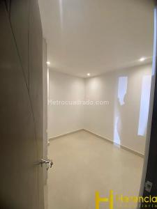 Apartamento de 4 alcobas en venta en Los Colores, Medellín, 130 m² · foto 12 de 20