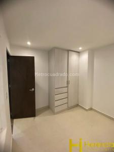 Apartamento de 4 alcobas en venta en Los Colores, Medellín, 130 m² · foto 14 de 20