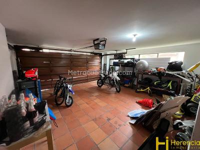 Casa de 4 alcobas en arriendo en Los Balsos Nro 2, Medellín, 378 m² · foto 4 de 20