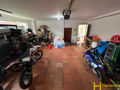 Casa de 4 alcobas en arriendo en Los Balsos Nro 2, Medellín, 378 m² · foto 5 de 20