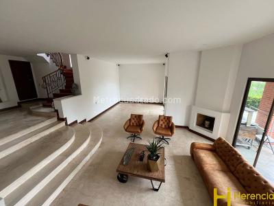 Casa de 4 alcobas en arriendo en Los Balsos Nro 2, Medellín, 378 m² · foto 8 de 20