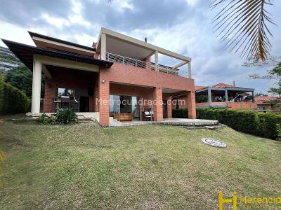 Casa de 4 alcobas en arriendo en Los Balsos Nro 2, Medellín, 378 m² · foto 10 de 20