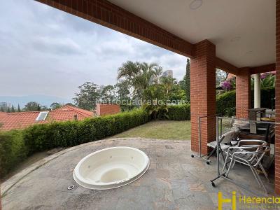 Casa de 4 alcobas en arriendo en Los Balsos Nro 2, Medellín, 378 m² · foto 11 de 20