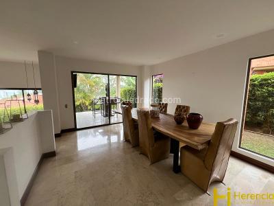 Casa de 4 alcobas en arriendo en Los Balsos Nro 2, Medellín, 378 m² · foto 13 de 20