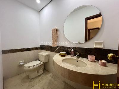 Casa de 4 alcobas en arriendo en Los Balsos Nro 2, Medellín, 378 m² · foto 14 de 20