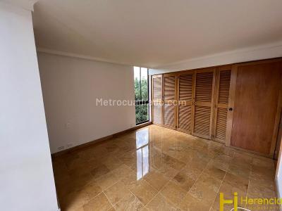 Apartamento en venta en El Poblado, Medellín · foto 4 de 20