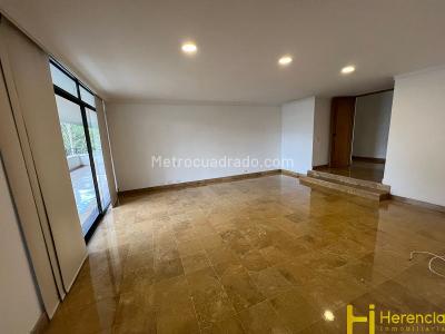 Apartamento en venta en El Poblado, Medellín · foto 6 de 20