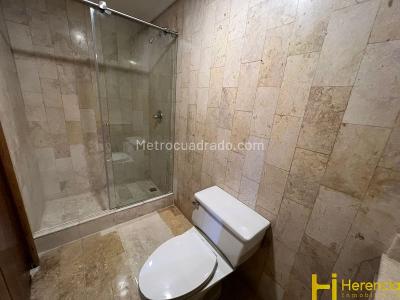 Apartamento en venta en El Poblado, Medellín · foto 12 de 20