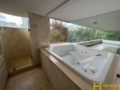 Apartamento en venta en El Poblado, Medellín · foto 17 de 20