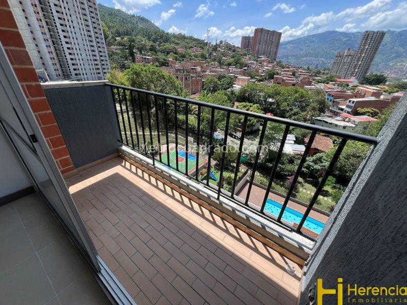 Bright 2BR Apartment with Balcony in Machado - 7