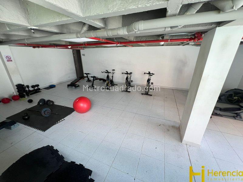 Bright 2BR Apartment with Balcony in Machado - 8