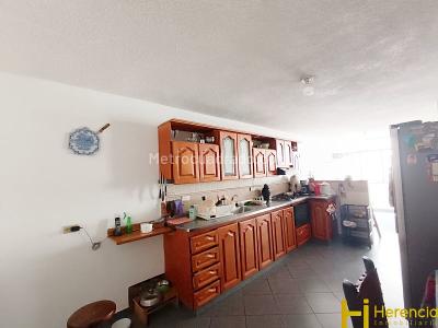 Apartamento de 5 alcobas en venta en Laureles, Medellín, 205 m² · foto 5 de 20
